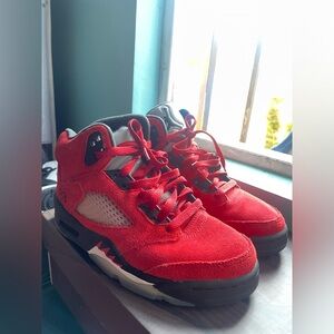 Air Jordan 5 Retro 'Raging Bull'
2021